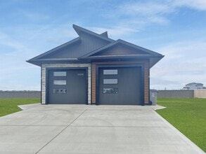 Building Photo - 10230 128 Ave