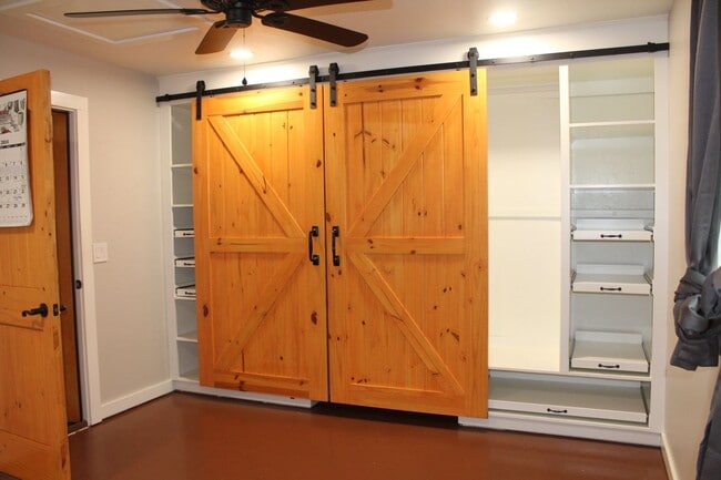 Foto del edificio - Huge Playroom - Family Room!