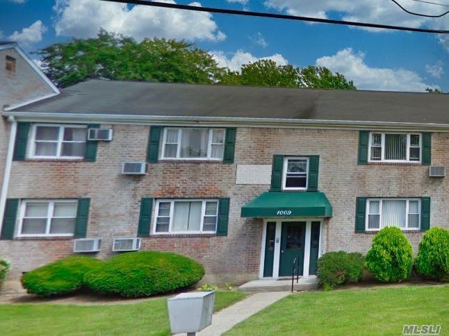 Building Photo - 1009 Rottkamp St
