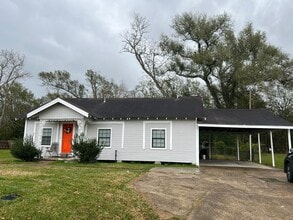 Building Photo - 4195 Chaison Ave