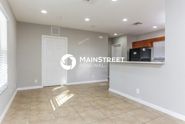 Building Photo - 3 Bedroom Pet-Friendly Home in Hollywood, ...