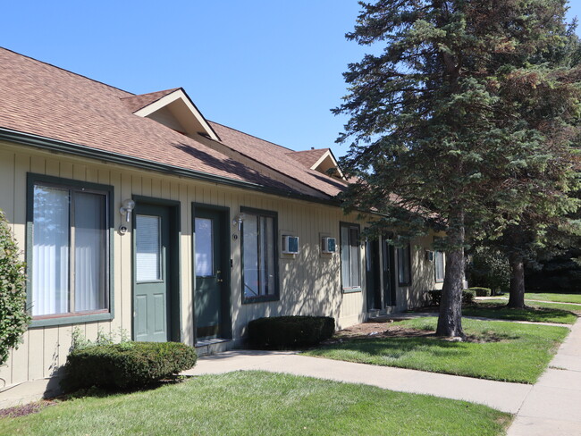 Building Photo - Green Pine Acres Apartments