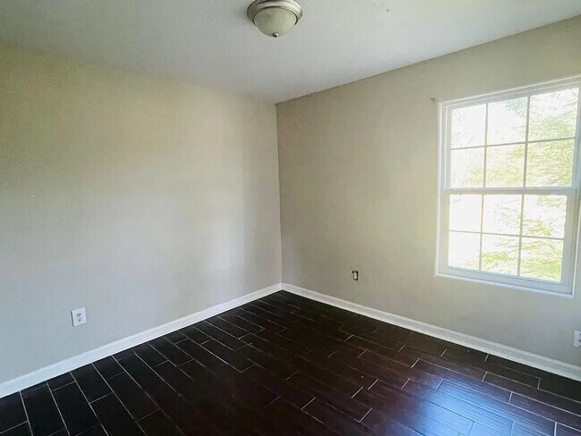 Building Photo - 935 19th St