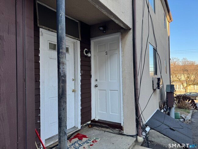 Building Photo - 57 Seaside Ave