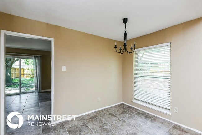 Building Photo - 501 Via Altos