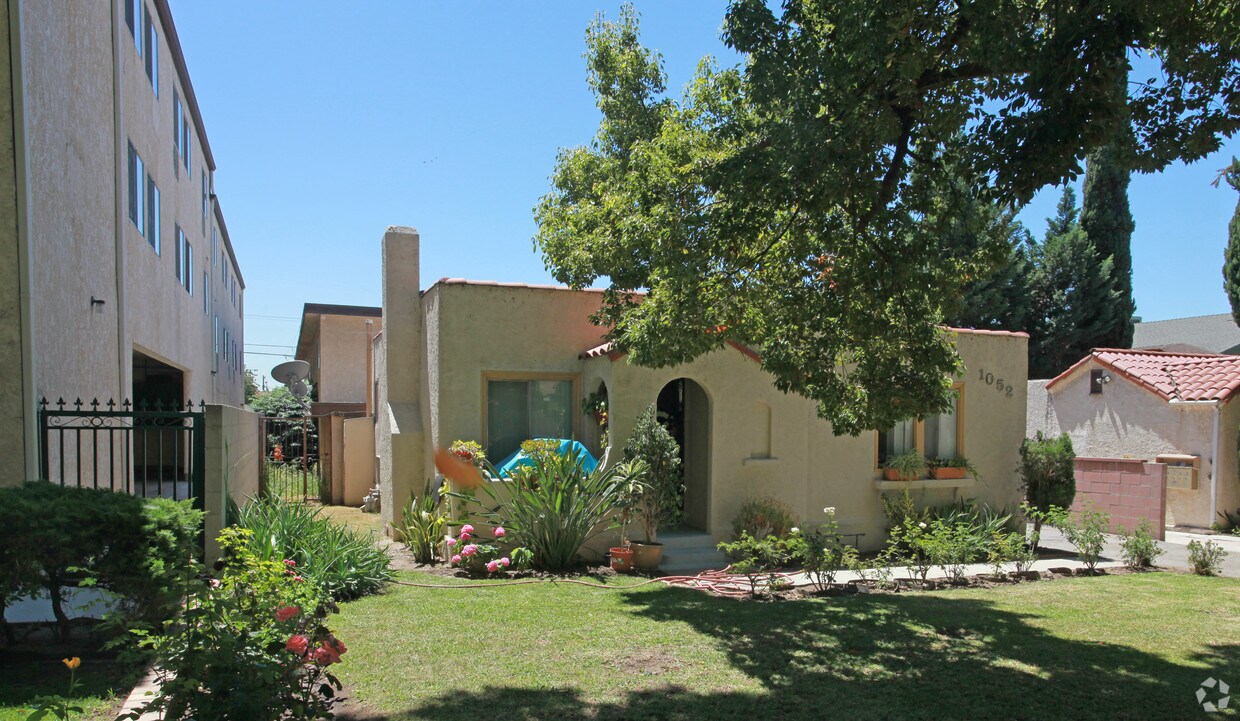 Foto del edificio - 1052 Ruberta Ave