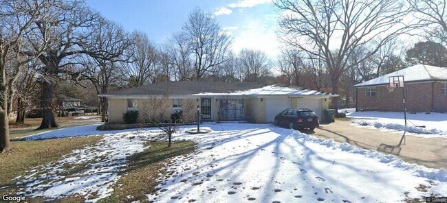 Building Photo - 2700 N Loxley Ave