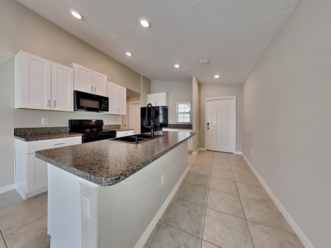 Building Photo - 14620 Dunrobin Dr