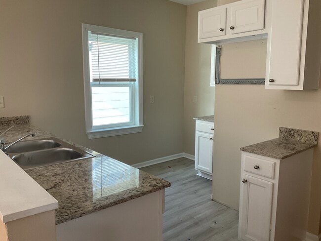 Photo - 266 W Garfield St House