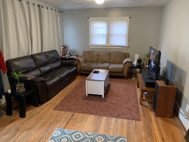 Foto del edificio - 4 Bedroom - PRE-LEASING FOR JUNE