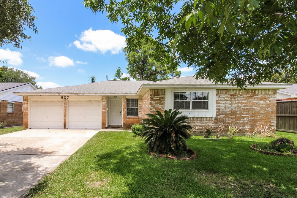 Foto principal - 807 Sulphur St