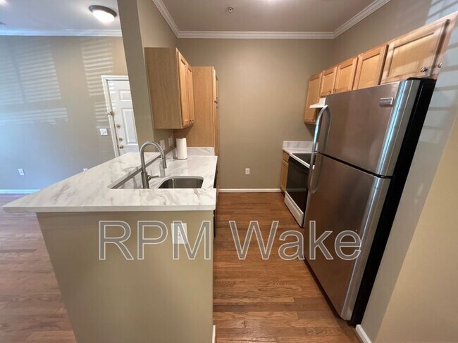 Building Photo - 801 Moratuck Dr