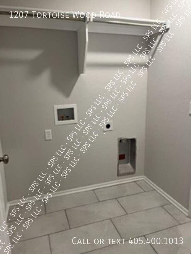 Foto del edificio - 1207 Tortoise Wood Rd