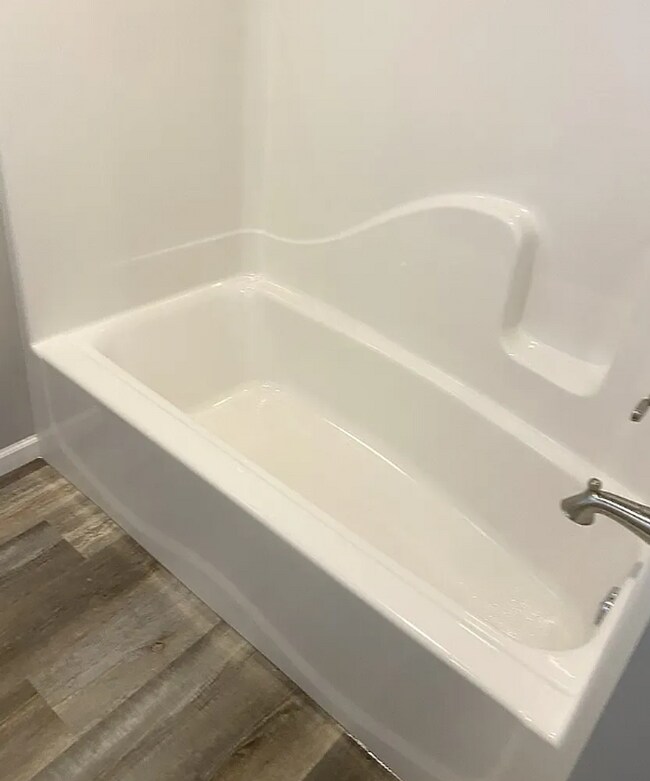 Building Photo - Newly renovated adorable 3 bedroom house c...