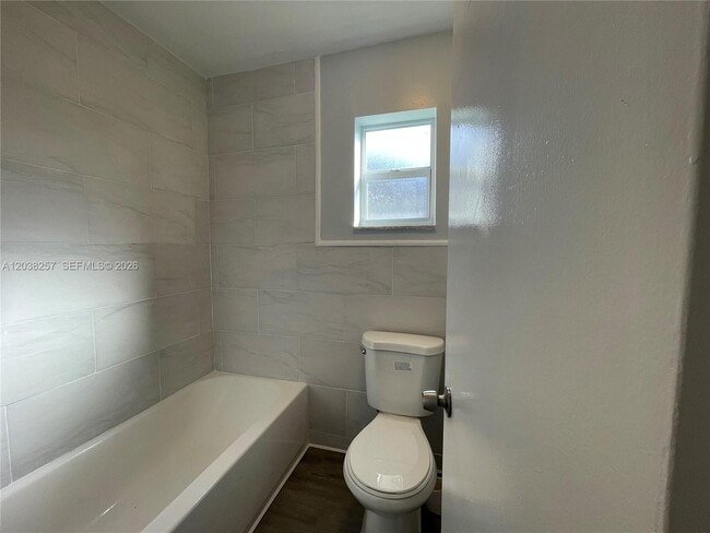 Building Photo - 4102 NW 79th Ave