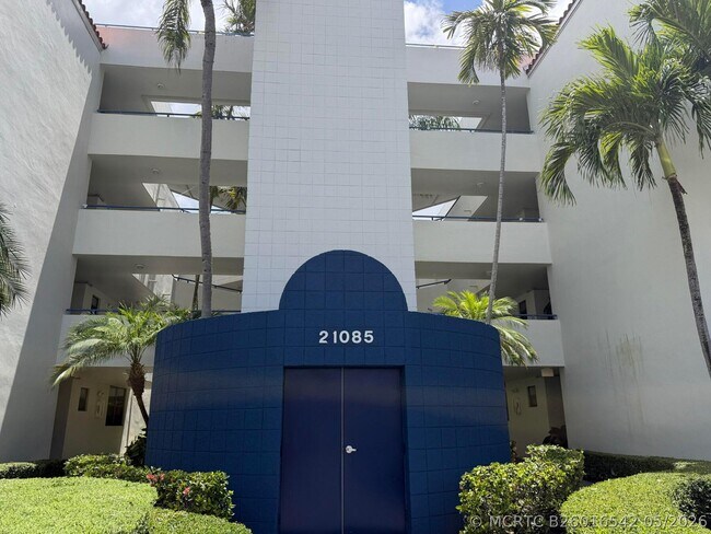 Foto del edificio - 21085 NE 34th Ave