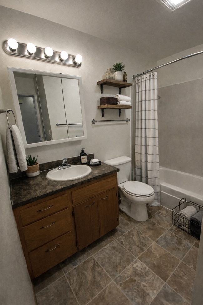 Building Photo - Attention Ellensburg: The Perfect Apartment Just Entered the Chat