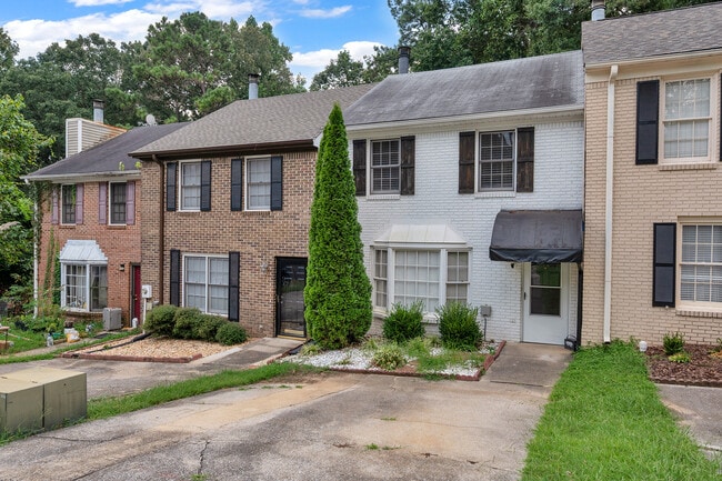 Building Photo - 2933 Riverwood Ter