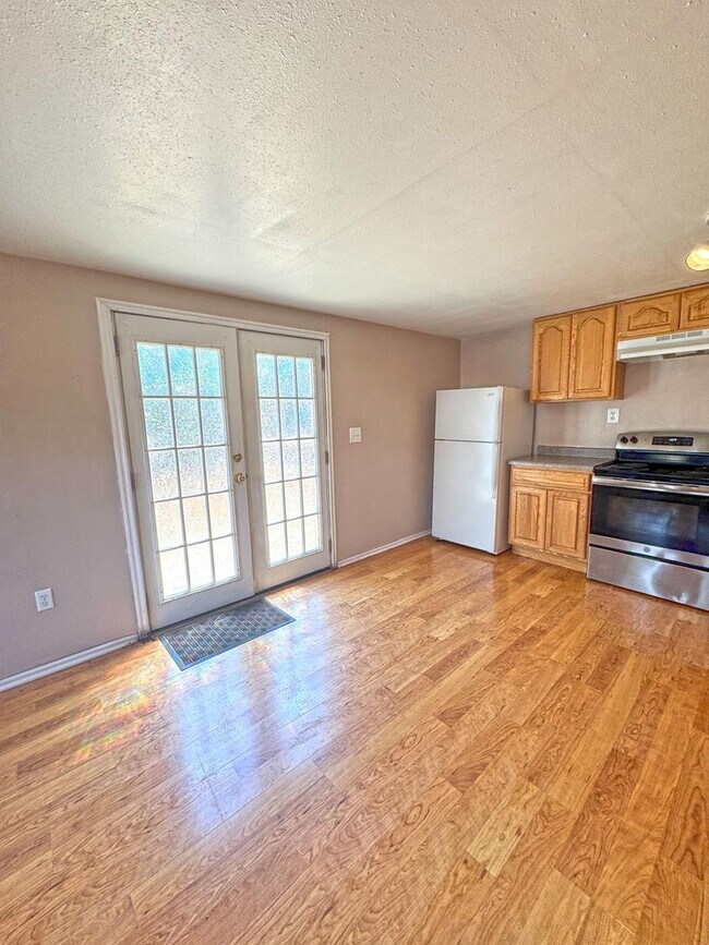 Foto del edificio - End unit-1 Bedroom/1 Bath