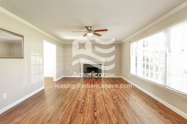 Building Photo - 3512 Jamaica Dr