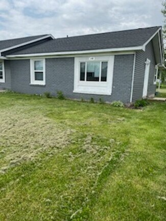 Building Photo - 110-112 Sanders Ct