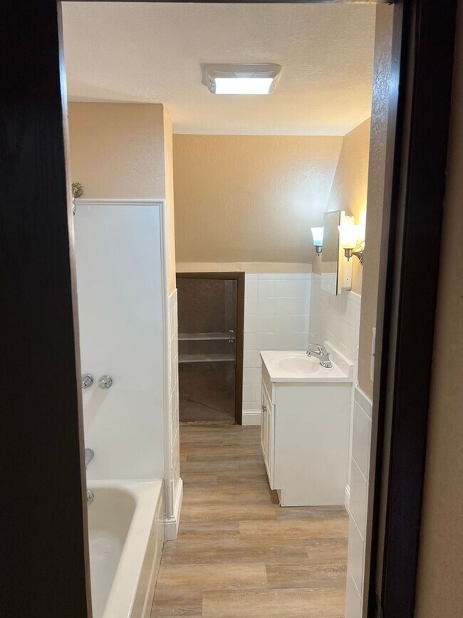 Foto del edificio - 3205 N 35th St. (Duplex)