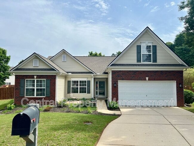 Building Photo - 952 Breezewood Ct