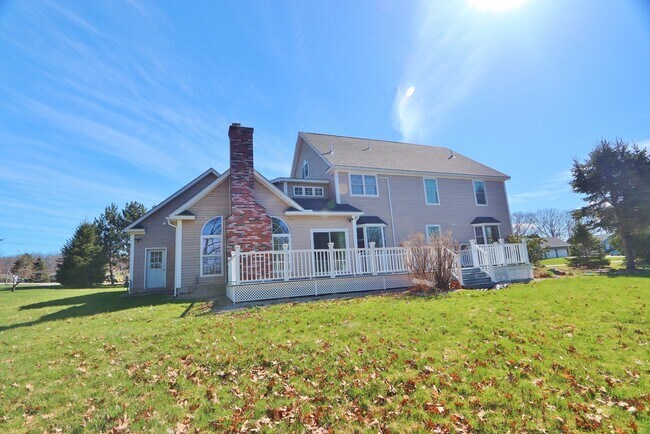 Foto del edificio - 21 Longmeadow Dr