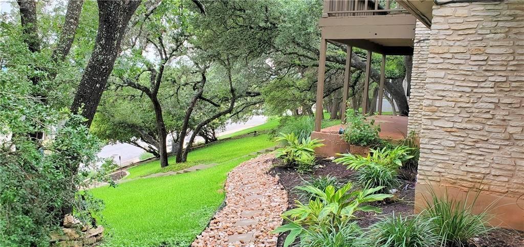 Foto principal - 1403 Canoe Brook Dr