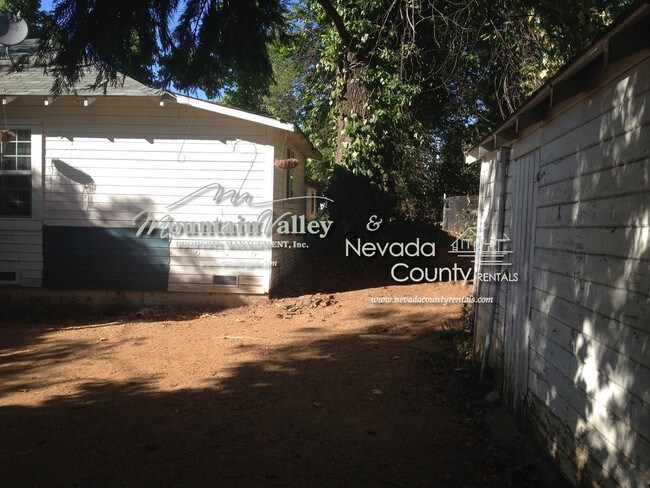 Foto del edificio - 331 Pleasant St