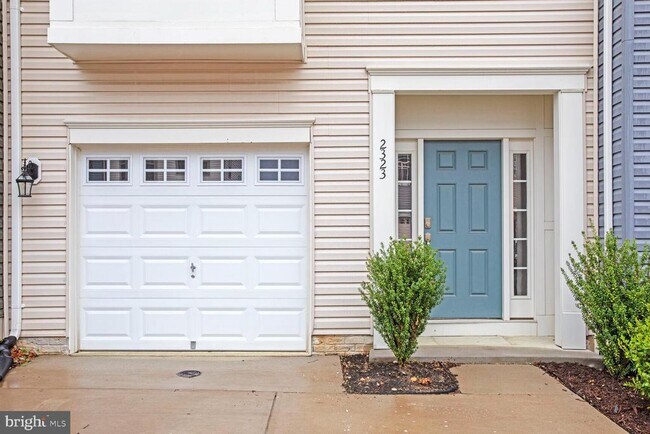 Foto del edificio - 2323 Champions Wy