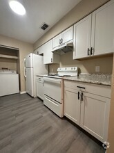 Building Photo - 3009 Ernest Dr