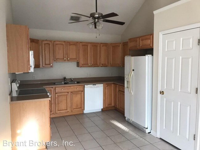 Building Photo - 3 br, 2 bath House - 107 Brickyard Point