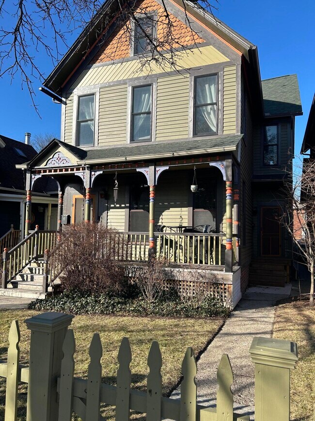 Foto del edificio - 1682 Bagley St