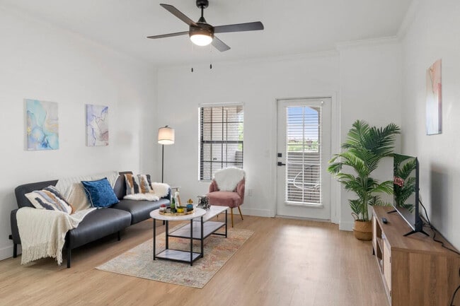 Foto del edificio - 875 W Pecos Rd