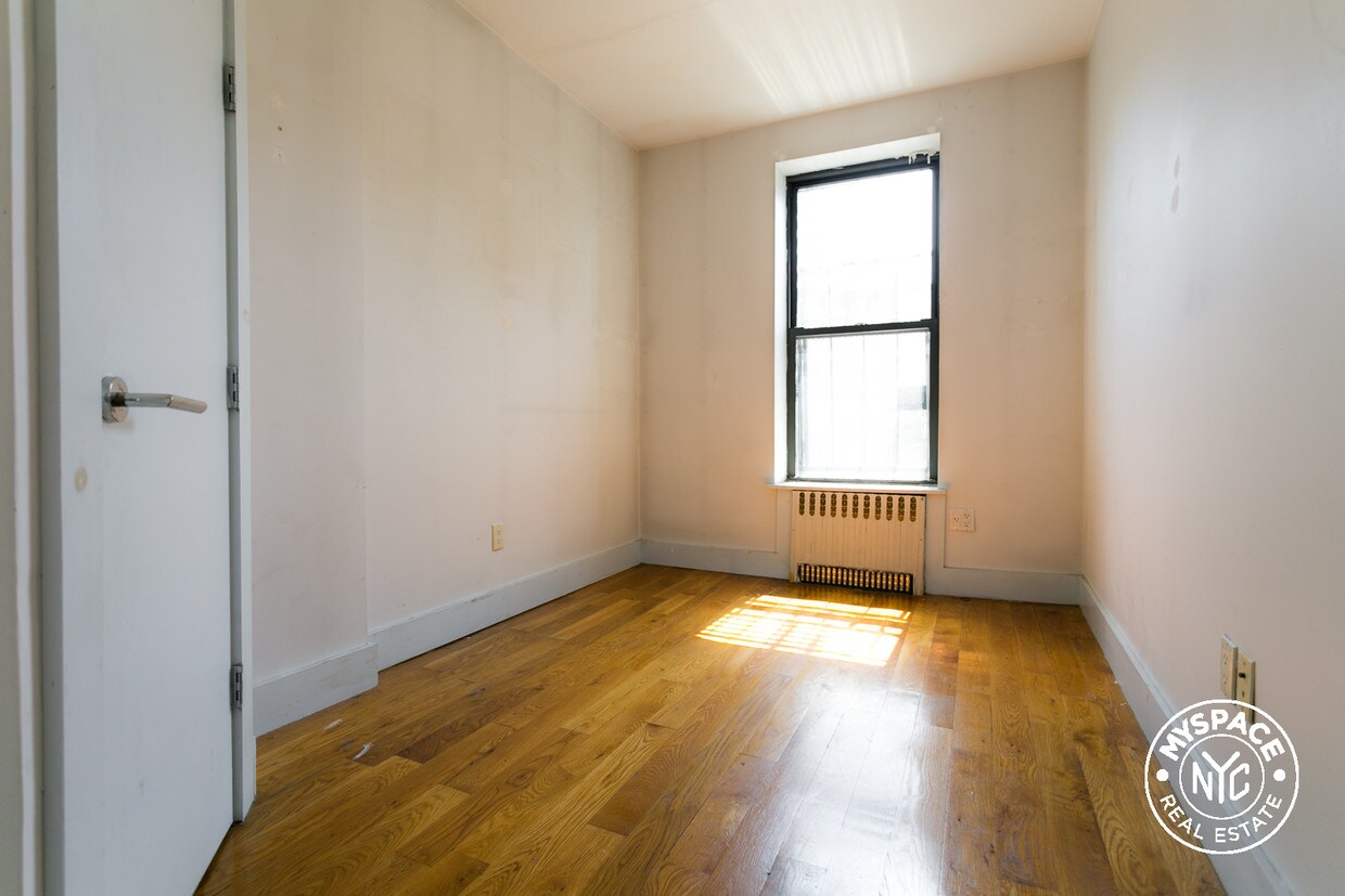 Primary Photo - 192 Jefferson St