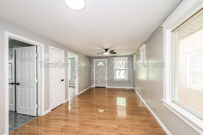Foto del edificio - 3518 Maywood Ave