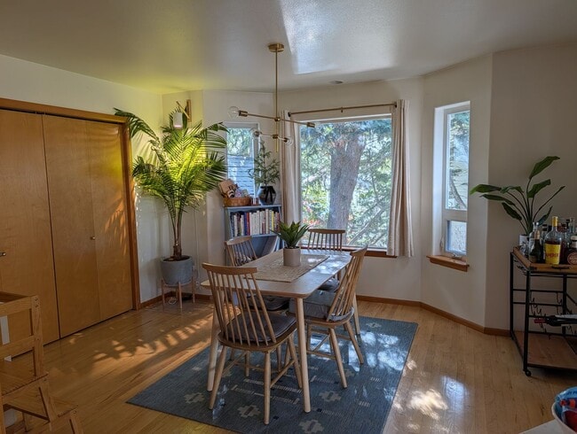 Building Photo - 2319 S 18th St