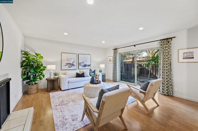 Foto del edificio - 1746 Candelero Ct