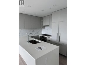 Building Photo - 823 Carnarvon St