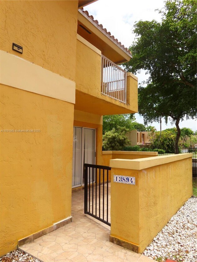 Primary Photo - 13894 SW 65th Terrace