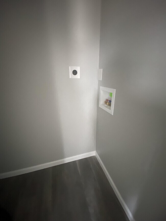 Foto del edificio - 1608 E 7th St