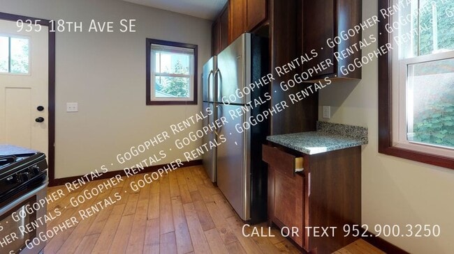 Building Photo - Affordable six bedroom house close to U of...