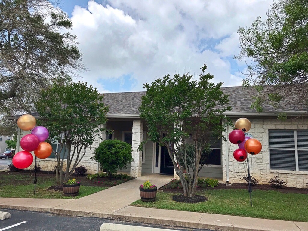 The Springs Apartments Dripping Springs, TX
