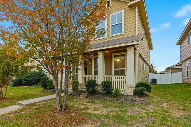 Building Photo - 930 Alamo Plaza Dr