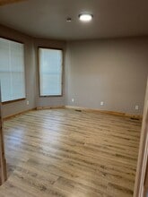 Building Photo - 818 3rd Ave N