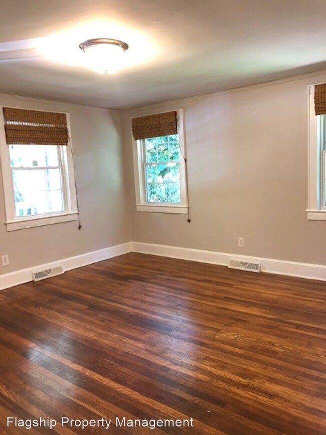 Building Photo - 2 br, 1 bath House - 306 W. Park Avenue
