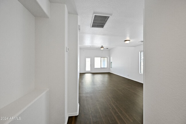 Building Photo - 13812 N Cambria Dr