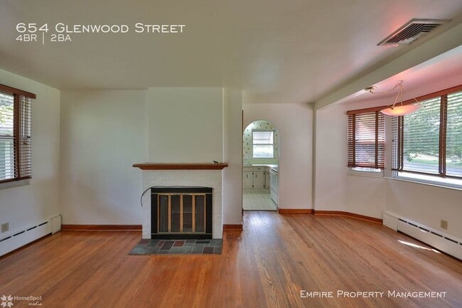 Building Photo - Single Family Home for Rent in Emmaus