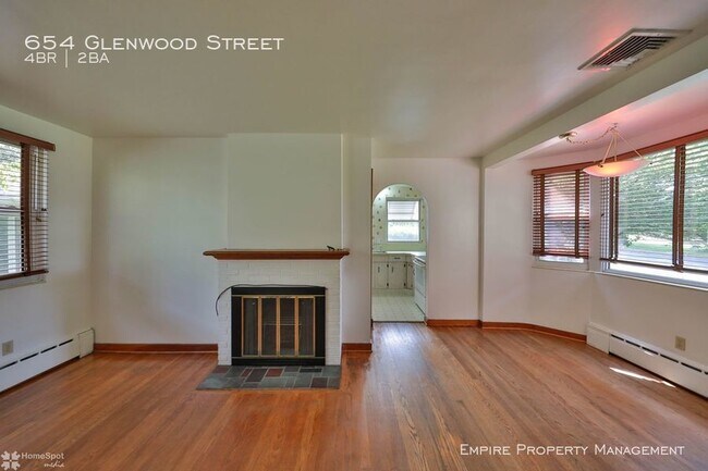 Foto del edificio - Single Family Home for Rent in Emmaus